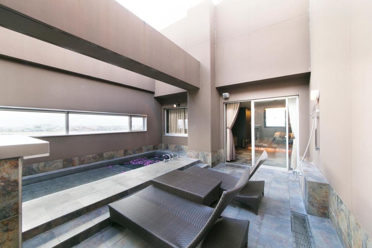 Hotel Lotus Toyonaka (Adults Only) Exterior foto